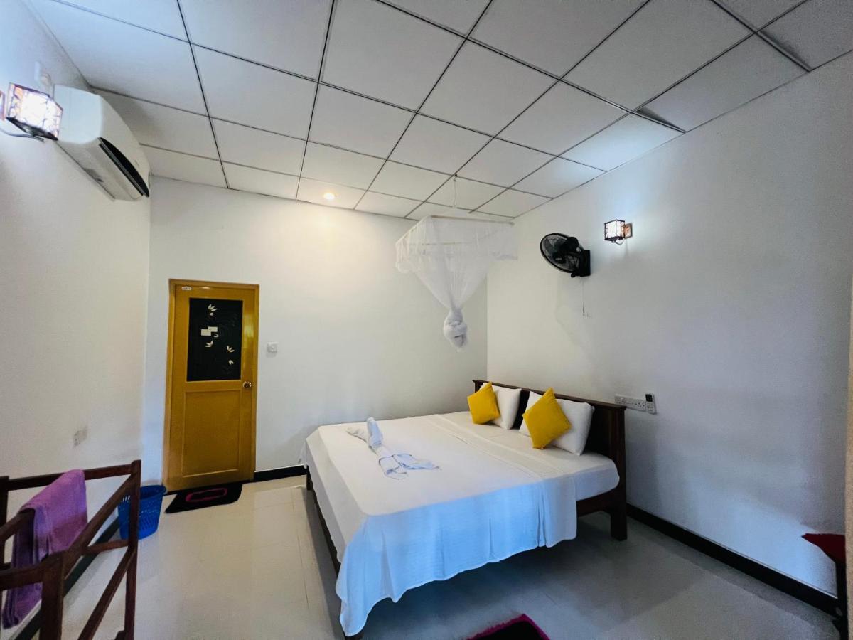 Sigiri Budget Homestay Sigiriya Exteriör bild
