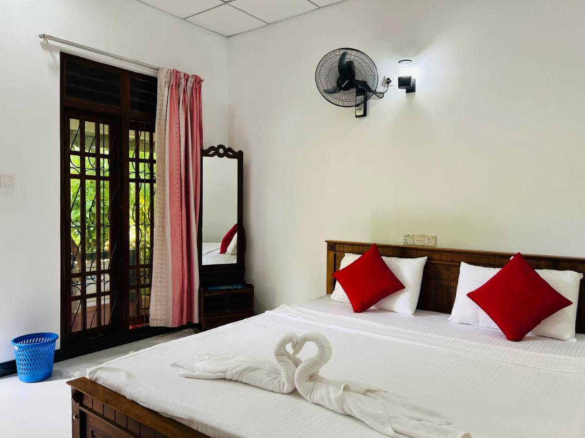 Sigiri Budget Homestay Sigiriya Exteriör bild
