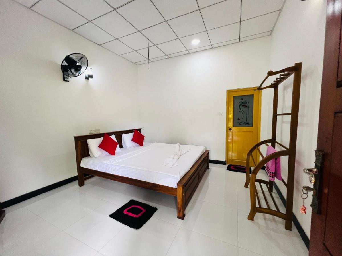 Sigiri Budget Homestay Sigiriya Exteriör bild